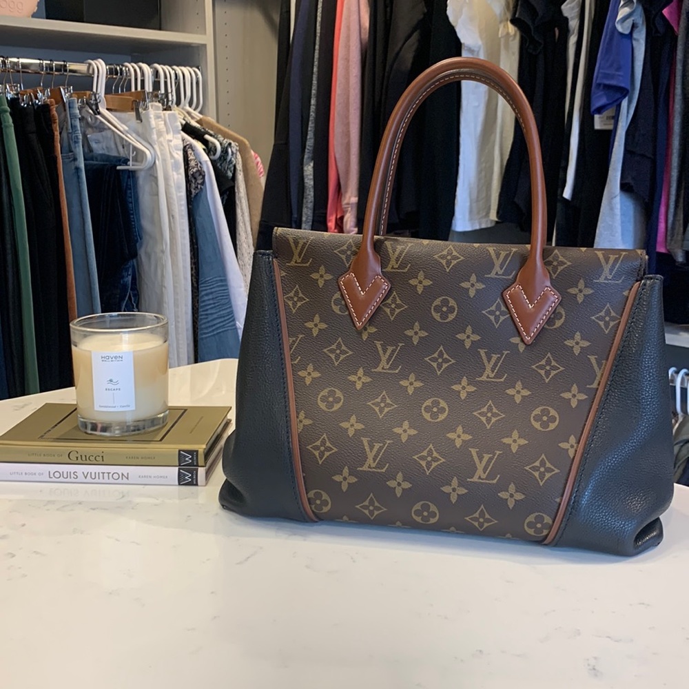 LV W tote